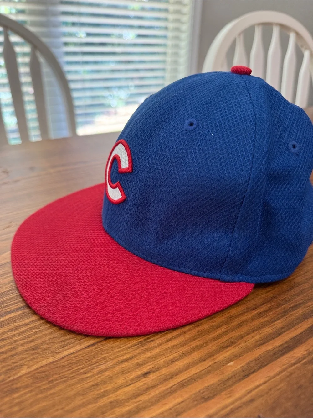 New Era Cubs Blue and Red Baseball Cap. Size 7 55.8cm